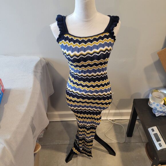 Heartloom Bennet Maxi Dress Navy Wave Chevron Pattern Ruffle Straps XSmall - Picture 2 of 9